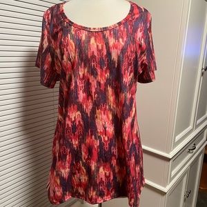 New Lularoe 2XL Classic T